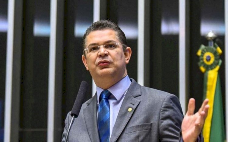 Pode ser preso. Contrariado com decisão do STF, deputado bolsonarista da Igreja Universal recorre à Embaixada dos EUA